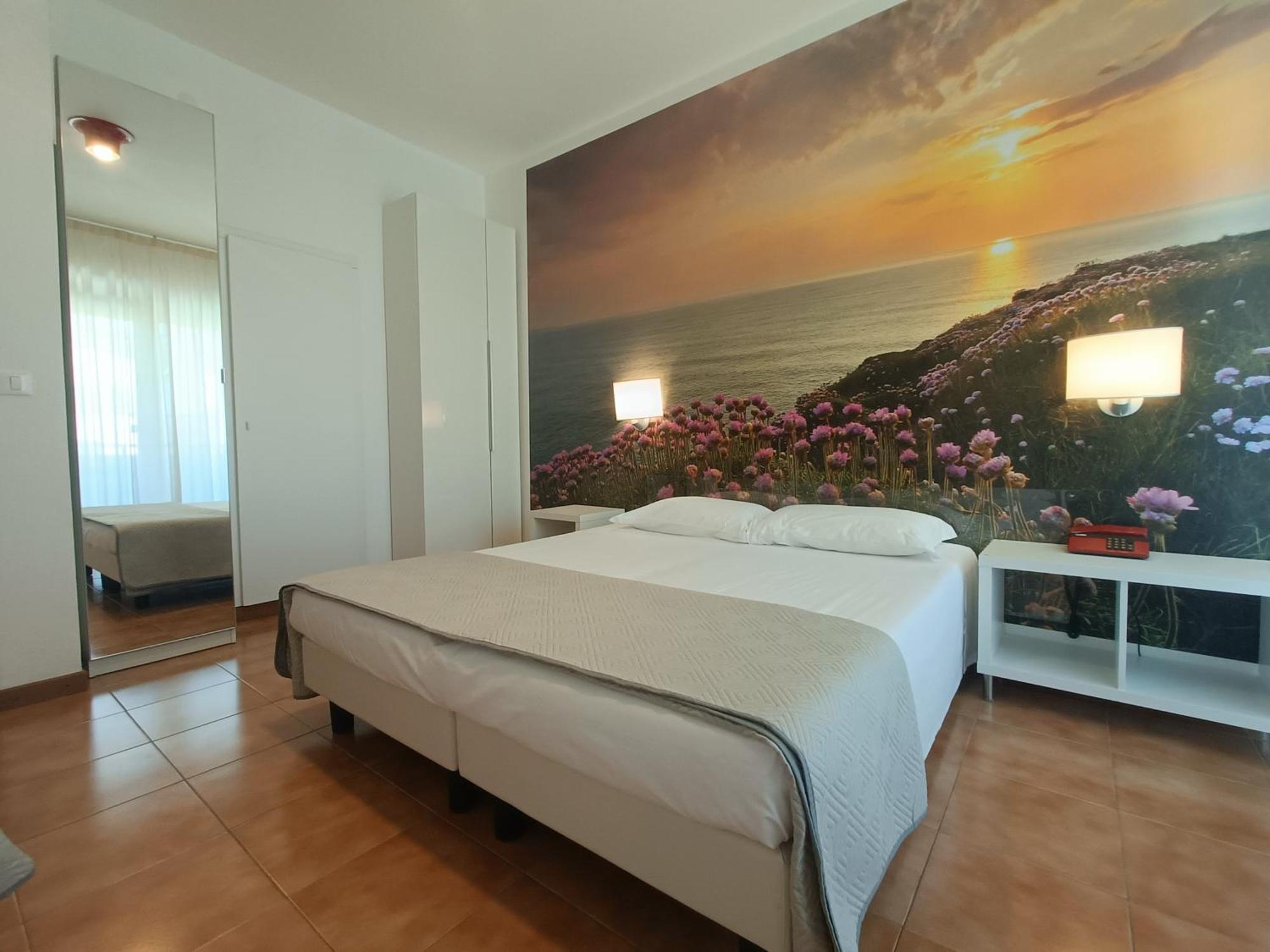 Hotel Merano Градо Екстериор снимка